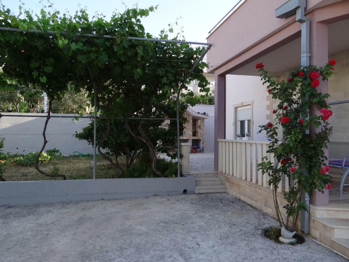 Vila Emilija Трогир Экстерьер фото