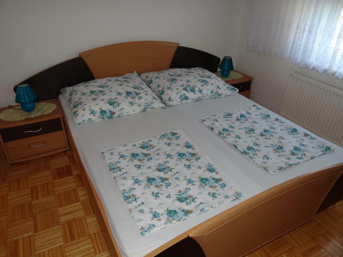 Vila Emilija Трогир Экстерьер фото